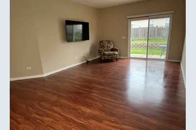 8225 Tremont Lane, Joliet, IL 60431 - Photo 6