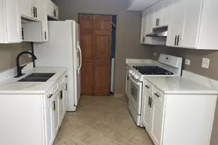 1863 Jamestown Cir, Hoffman Estates, IL 60169 - Photo 6