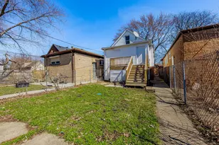 9020 S University Ave, Chicago, IL 60619 - Photo 22