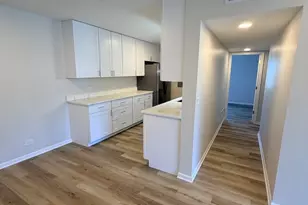 720 Wellington Ave, Elk Grove Village, IL 60007 - Photo 8