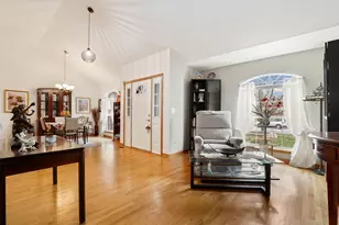 16608 Karen Springs Dr, Lockport, IL 60441 - Photo 2