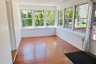 124 W Crystal Lake Ave S, Crystal Lake, IL 60014 - Photo 10