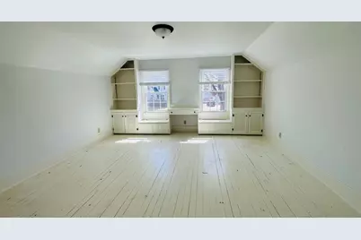 124 W Crystal Lake Avenue S, Crystal Lake, IL 60014 - Photo 14