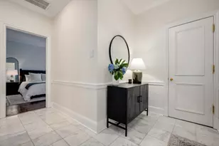 70 E Cedar St, Chicago, IL 60611 - Photo 12