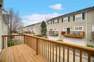 2426 Courtyard Cir, Aurora, IL 60506 - Photo 20