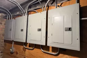 8204 S Exchange Ave, Chicago, IL 60617 - Photo 30