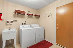 18W276 Holly Ave, Darien, IL 60561 - Photo 12
