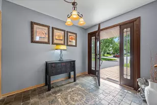 2S545 Lloyd Ave, Lombard, IL 60148 - Photo 4