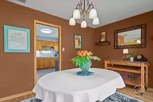 2S545 Lloyd Ave, Lombard, IL 60148 - Photo 10
