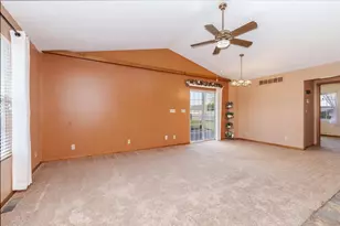 104 Susan Dr, Dwight, IL 60420 - Photo 10