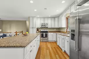 545 Andrew Ln, Lake Zurich, IL 60047 - Photo 4