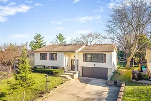 545 Andrew Ln, Lake Zurich, IL 60047 - Photo 1