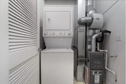 1040 W Adams Street #110, Chicago, IL 60607 - Photo 16