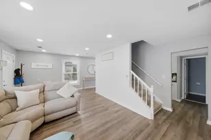 2308 Andover Ct, Schaumburg, IL 60194 - Photo 6