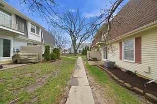 2308 Andover Ct, Schaumburg, IL 60194 - Photo 24