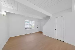 453 Normandie Ln, Round Lake, IL 60073 - Photo 8