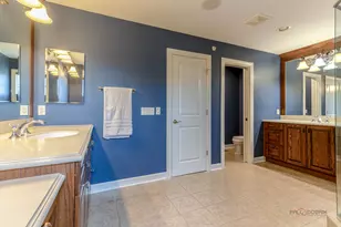 231 Cater Ln, Libertyville, IL 60048 - Photo 26