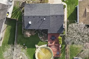 340 Stonehurst Ln, Roselle, IL 60172 - Photo 26