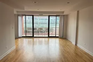 1038 W Waveland Ave, Chicago, IL 60613 - Photo 2