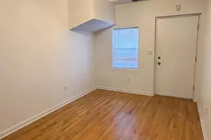 1038 W Waveland Ave, Chicago, IL 60613 - Photo 4