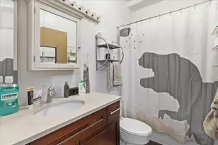 2016 W Charleston Ave, Chicago, IL 60647 - Photo 18