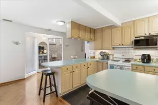 2016 W Charleston Ave, Chicago, IL 60647 - Photo 10