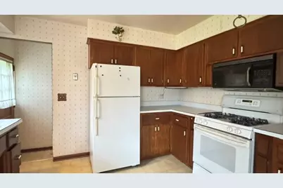 [Address not provided], Glen Ellyn, IL 60137 - Photo 8