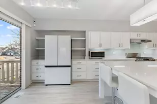 537 W Parkside Dr, Palatine, IL 60067 - Photo 6