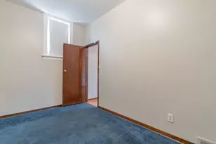 10439 S Ave M, Chicago, IL 60617 - Photo 6