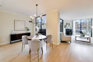 435 W Erie St, Chicago, IL 60654 - Photo 10