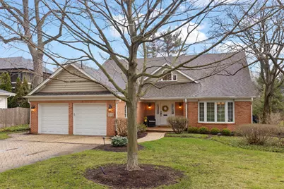 646 Highview Avenue, Glen Ellyn, IL 60137 - Photo 1
