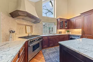 646 Highview Ave, Glen Ellyn, IL 60137 - Photo 6