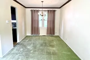 206 Ashland Ct, Vernon Hills, IL 60061 - Photo 8