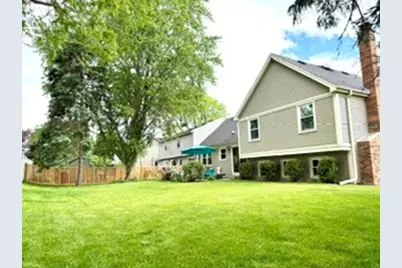206 Ashland Court, Vernon Hills, IL 60061 - Photo 12