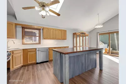 27W015 Manchester Road, Winfield, IL 60190 - Photo 10