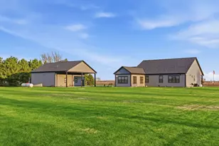 2401 N 4350th Rd, Sheridan, IL 60551 - Photo 48