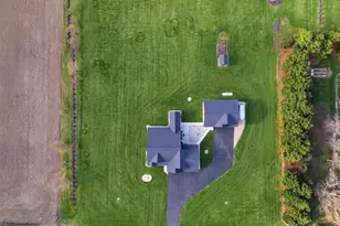 2401 N 4350th Rd, Sheridan, IL 60551 - Photo 52