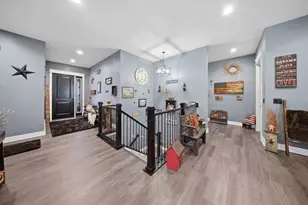 2401 N 4350th Rd, Sheridan, IL 60551 - Photo 12