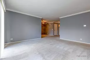 1107 Woodbury Ln, Wheeling, IL 60090 - Photo 12