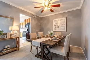 1107 Woodbury Ln, Wheeling, IL 60090 - Photo 4