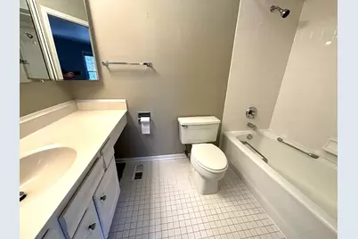 1414 Pebblecreek Drive, Glenview, IL 60025 - Photo 12