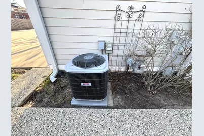 1414 Pebblecreek Drive, Glenview, IL 60025 - Photo 20