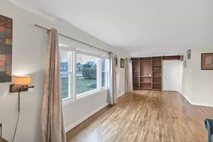 705 Cumberland St, Hoffman Estates, IL 60169 - Photo 8