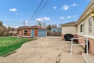 705 Cumberland St, Hoffman Estates, IL 60169 - Photo 6