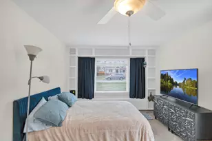 705 Cumberland St, Hoffman Estates, IL 60169 - Photo 16