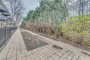 1001 W 15th St, Chicago, IL 60608 - Photo 18