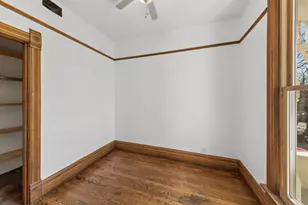 1042 W Barry Ave, Chicago, IL 60657 - Photo 2