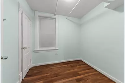 1042 W Barry Avenue, Chicago, IL 60657 - Photo 16
