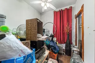 1042 W Barry Ave, Chicago, IL 60657 - Photo 2