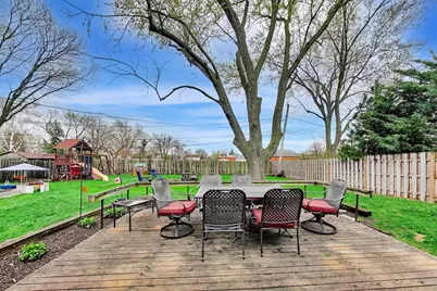 1605 W Lexington Drive, Arlington Heights, IL 60004 - Photo 20